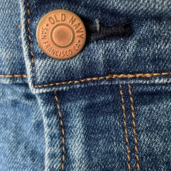 Old Navy Distressed Denim Short Shorts - Picture 3 of 3